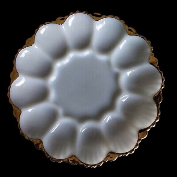 Anchor Hocking Fire King Milk Glass Egg Serving Tray - Picture 3 of 6